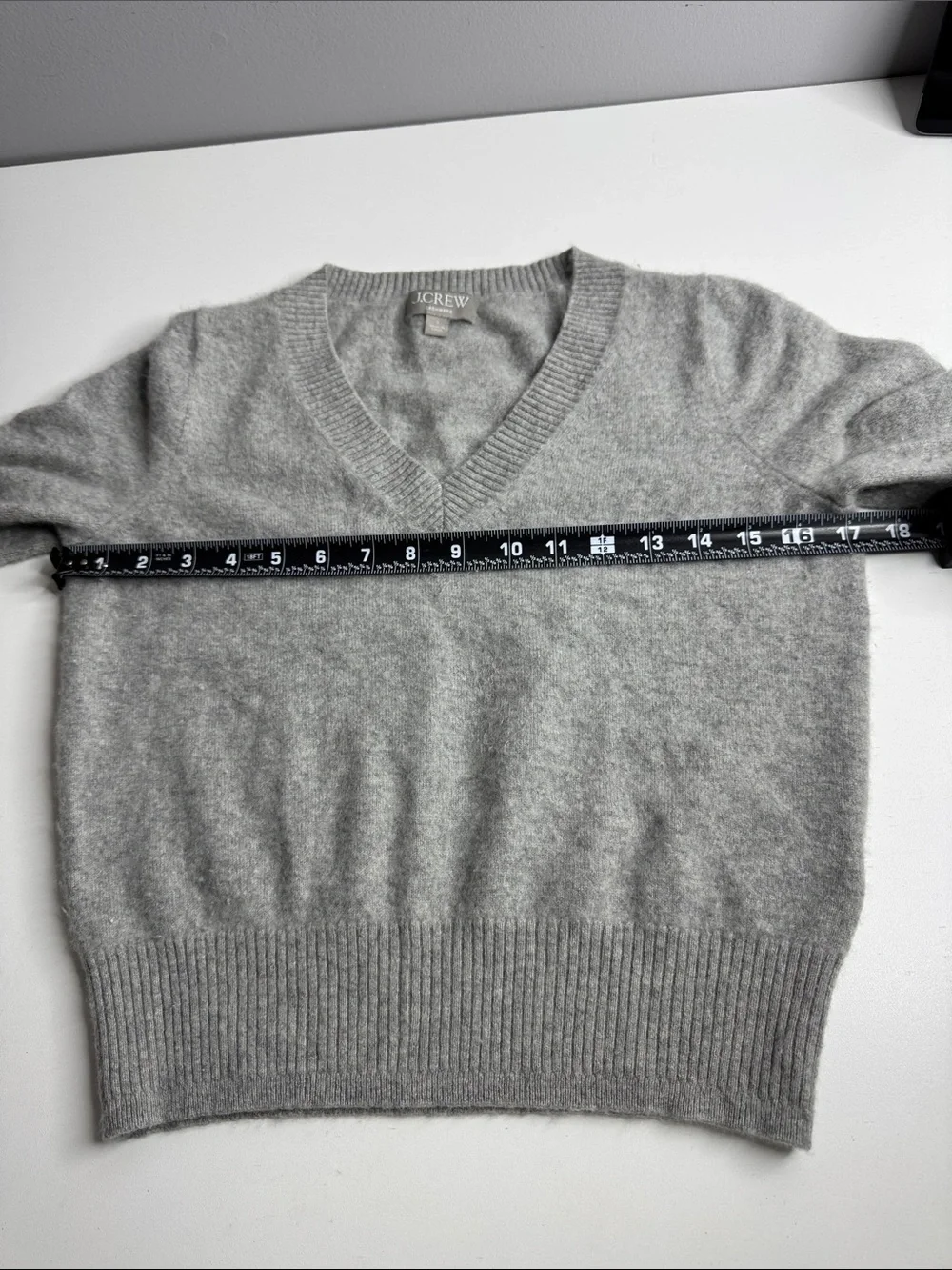 J.Crew 100% Cashmere V-Neck Sweater – Heather Gray – Women’s XS